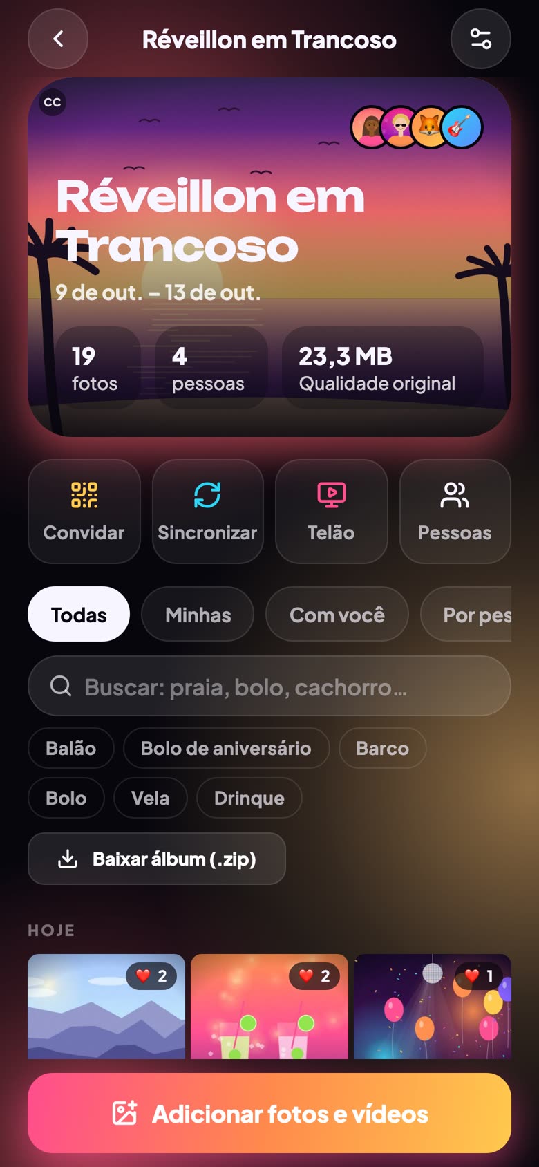 O álbum aberto no celular, com as fotos de todos organizadas pelo dia
